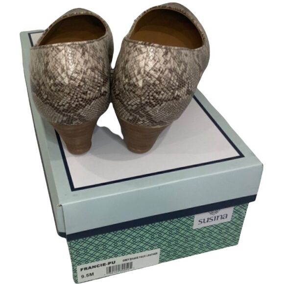 𝅺SUSINA Francie Snakeskin Print Vegan Leather Low Rise Wedge US Size 9.5 NWT - Picture 6 of 9